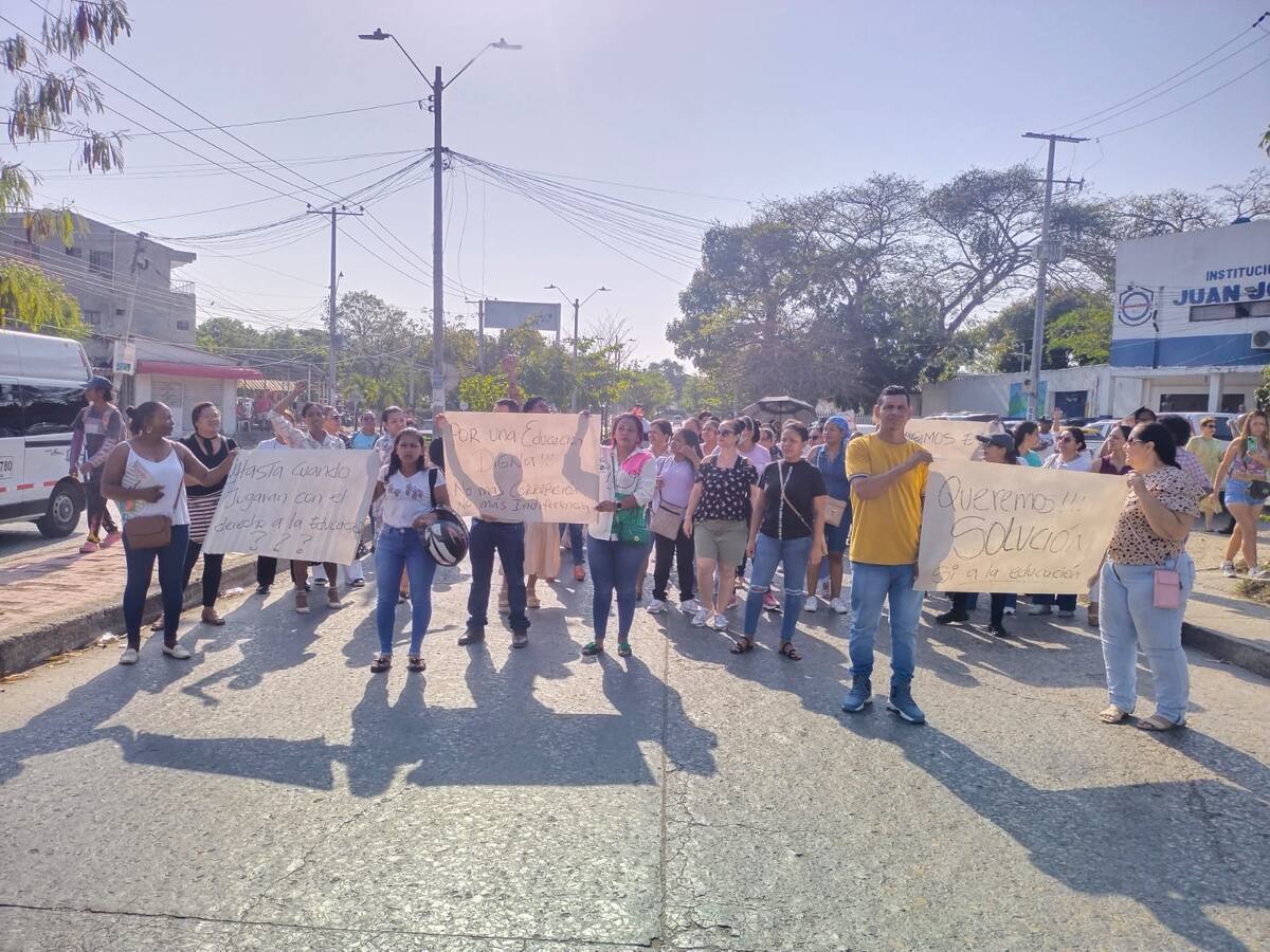 Protestas en varios colegios públicos de Cartagena por falta de aseo y vigilancia
