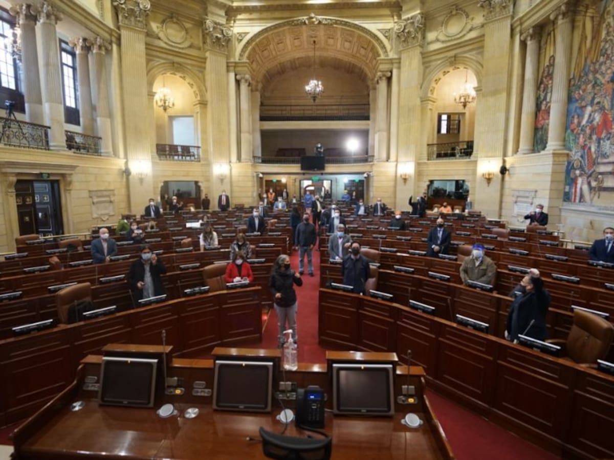 Anuncian proyecto de Ley para regular ubicación y distancia de los peajes