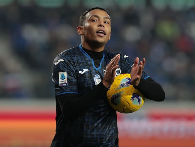BERGAMO, ITALY - DECEMBER 18: Luis Muriel of Atalanta BC gestures during the Serie A TIM match between Atalanta BC and US Salernitana at Gewiss Stadium on December 18, 2023 in Bergamo, Italy. (Photo by Emilio Andreoli/Getty Images)