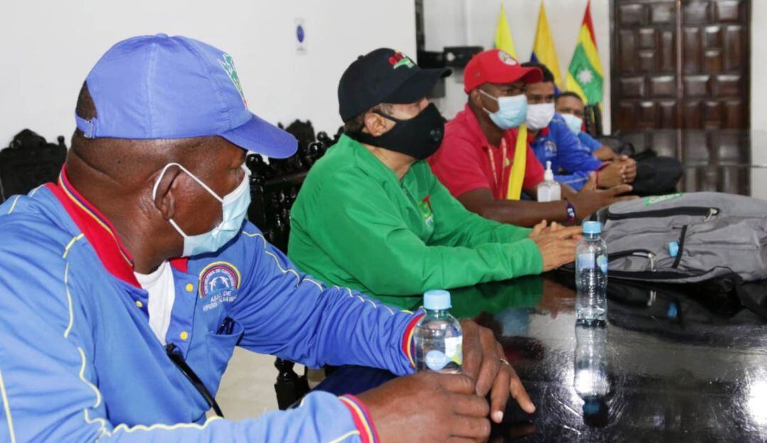 Distrito y carperos logran acuerdo para trabajar en las playas de Cartagena