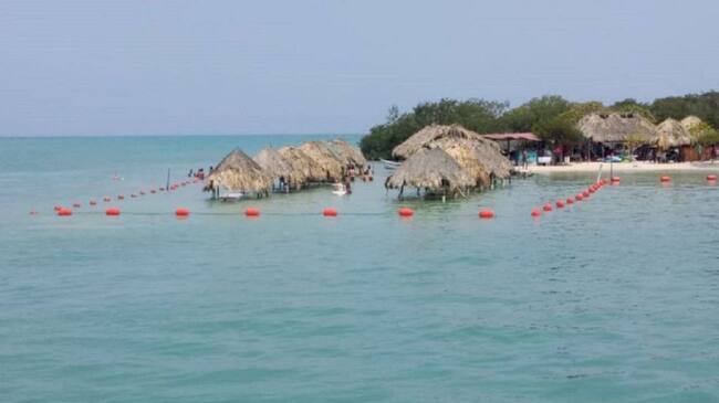 Actualmente el lugar tiene 80 boyas temporales que solo cubren 200 metros lineales para bañistas.