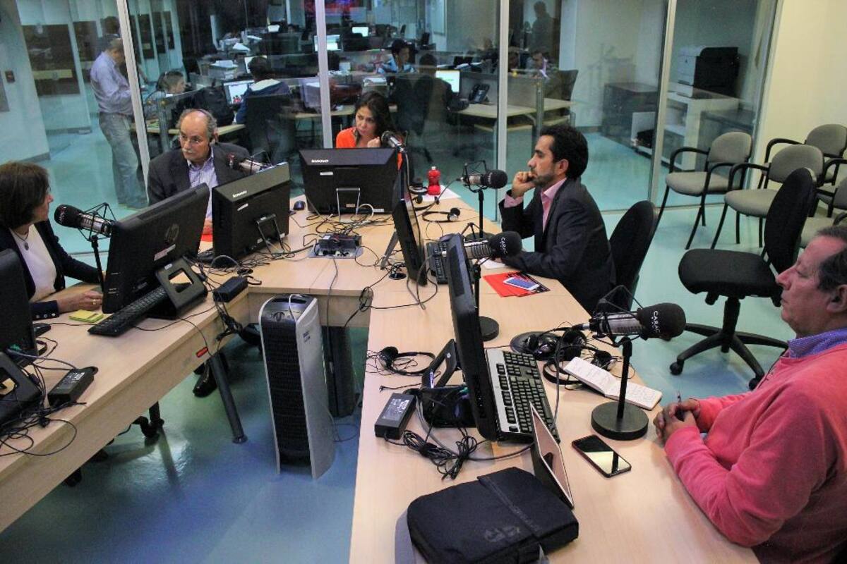 Panelistas en Hora 20