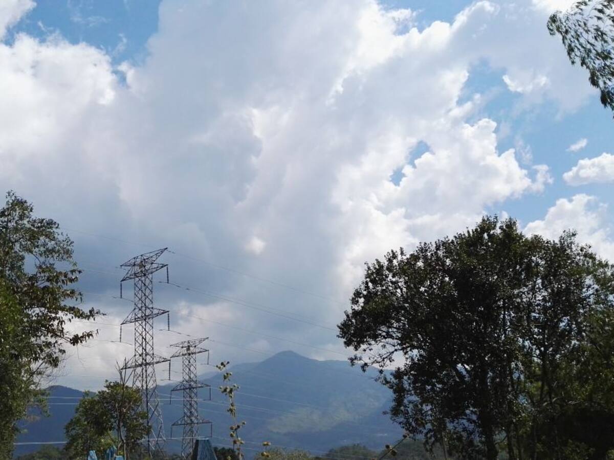 El servicio de energía está normal luego del derribamiento de la torre:EPM