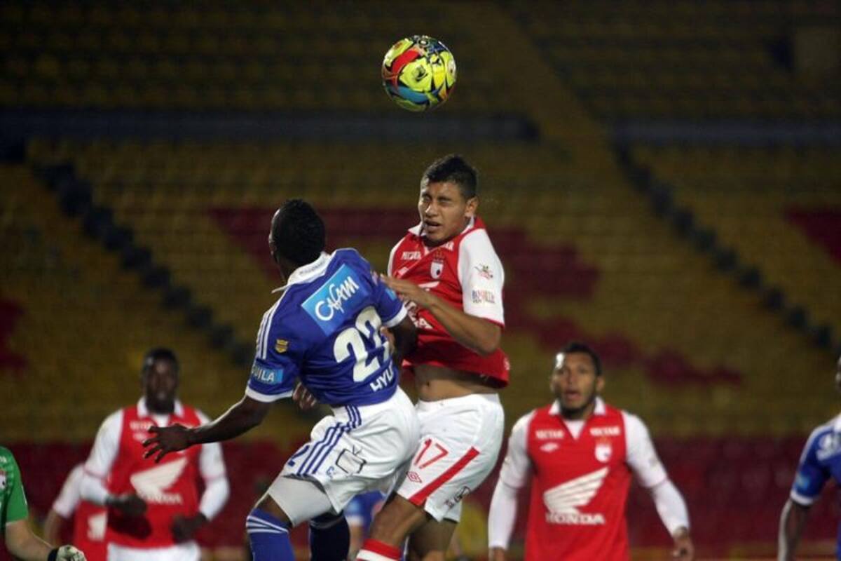 Santa Fe y Millonarios volvieron a empatar sin goles en el segundo clásico del torneo finalización. Santa Fe terminó jugó con diez hombres durante 66 minutos por la expulsión de Silvio González.