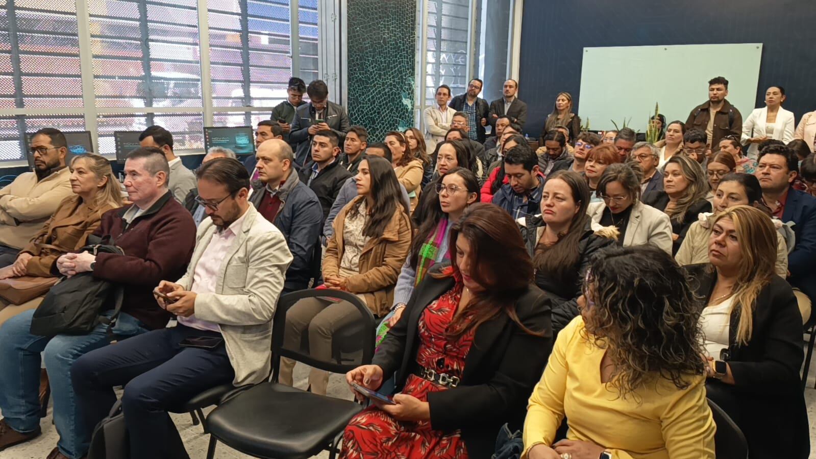 Estudiantes y docentes de la UPTC en Tunja, esperan poder aprovechar el Centro Excelencia de Inteligencia Artificial inaugurado en la universidad / Foto: Caracol Radio