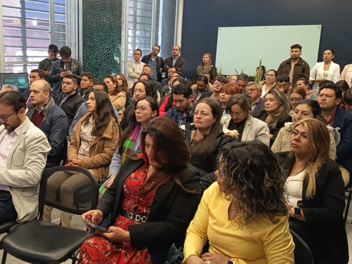 Estudiantes y docentes los más orgullosos con el Centro Excelencia de Inteligencia Artificial