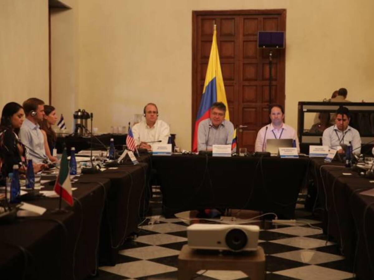 Funcionarios venezolanos se roban recursos de programa de alimentación