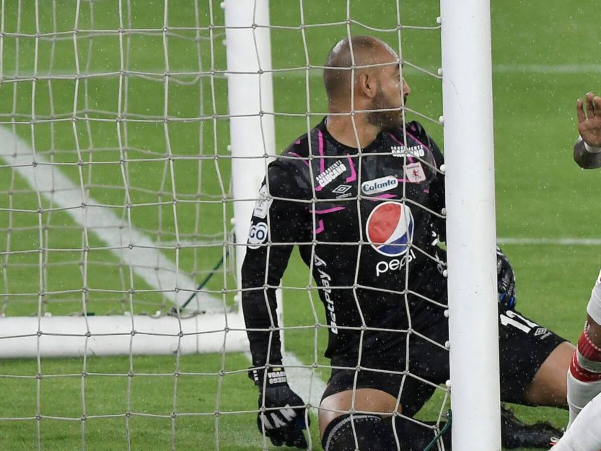 ¿Qué pitó el árbitro en la jugada de gol anulada a Santa Fe ante América?