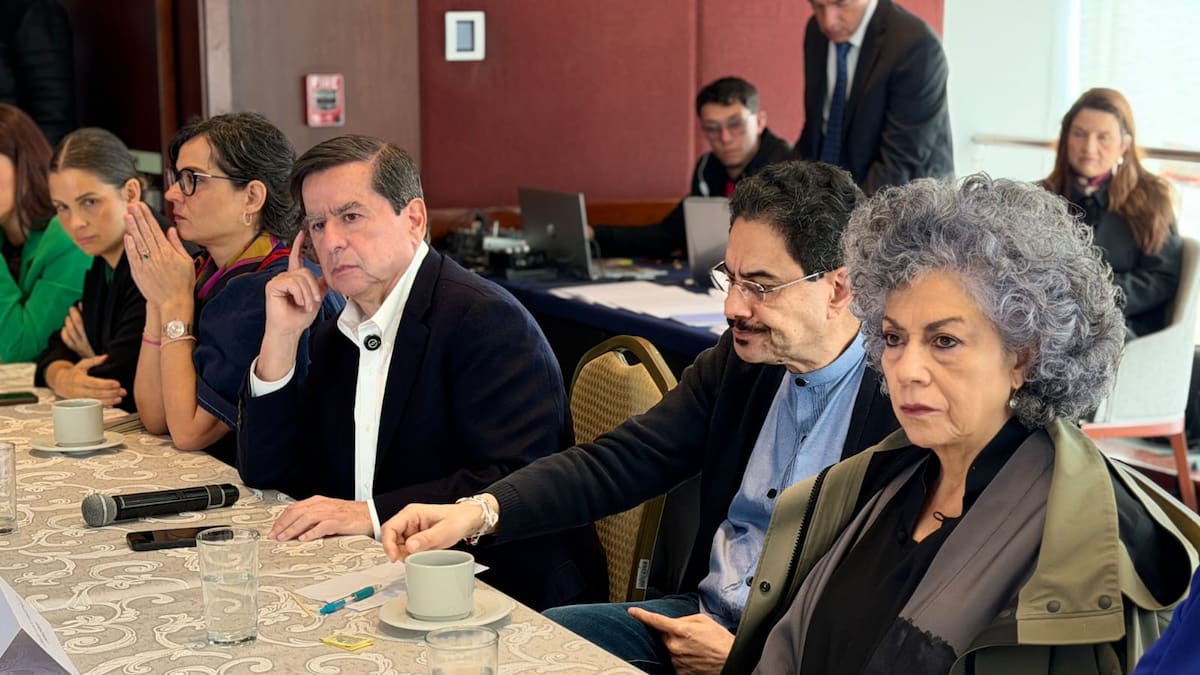 Iván Cepeda descarta Constituyente y propone un gran acuerdo nacional para el país