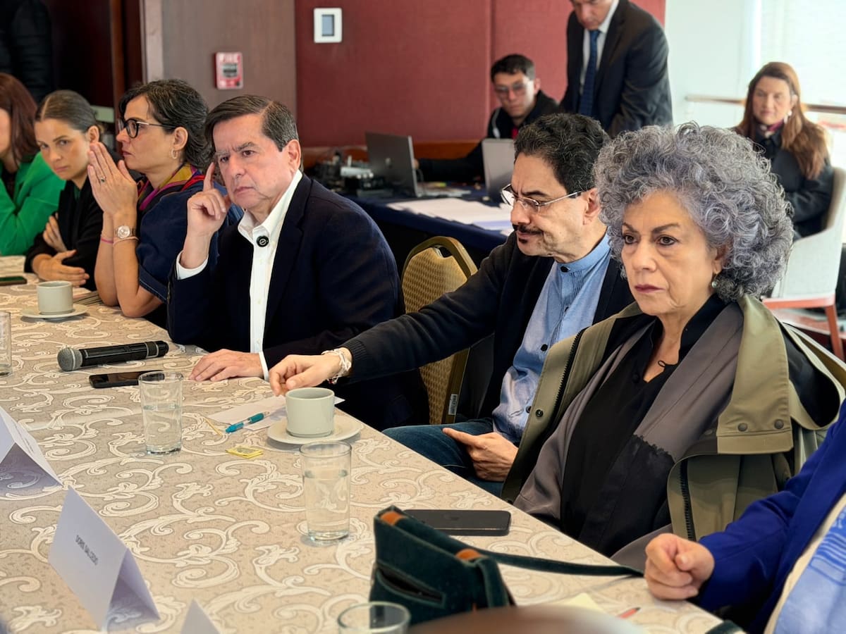 Iván Cepeda descarta Constituyente y propone un gran acuerdo nacional para el país