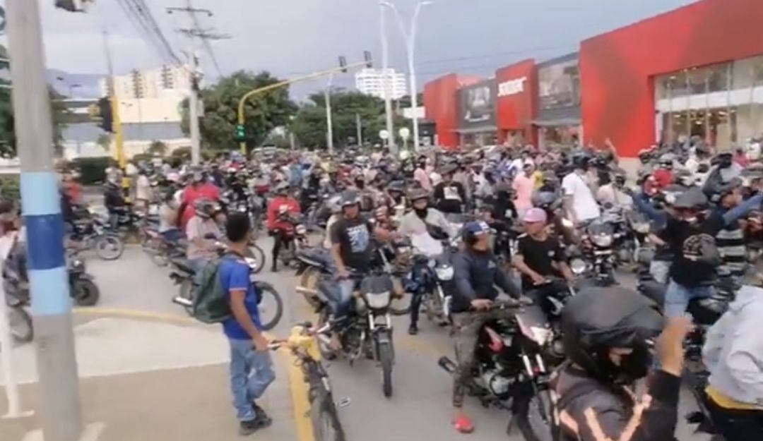 Protesta de motociclistas en Santa Marta