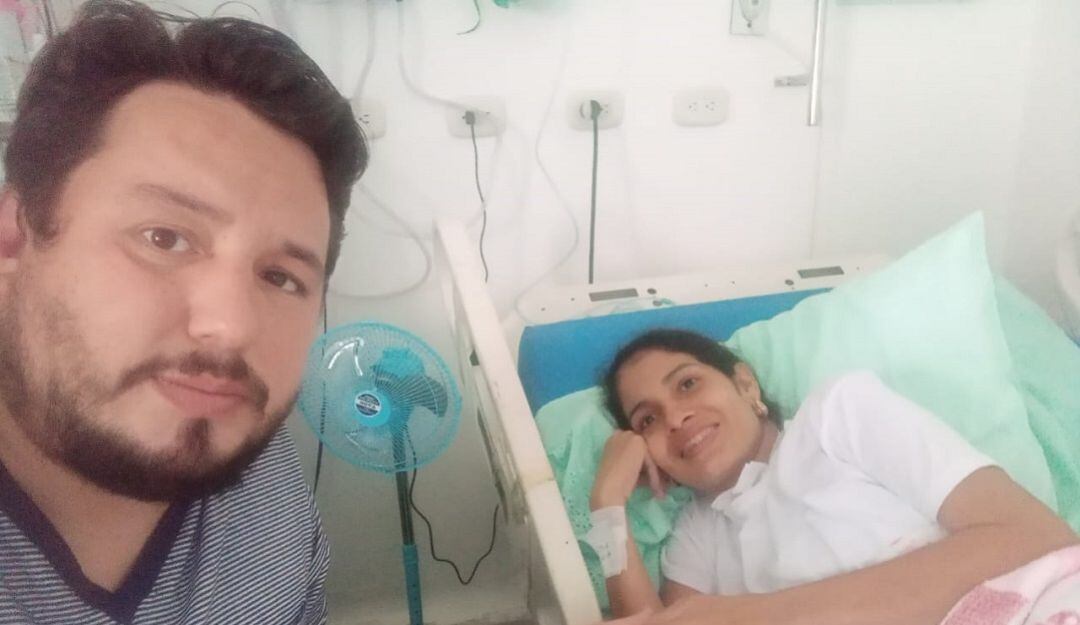 Jaider Ruiz y su esposa Carlota Barrios.