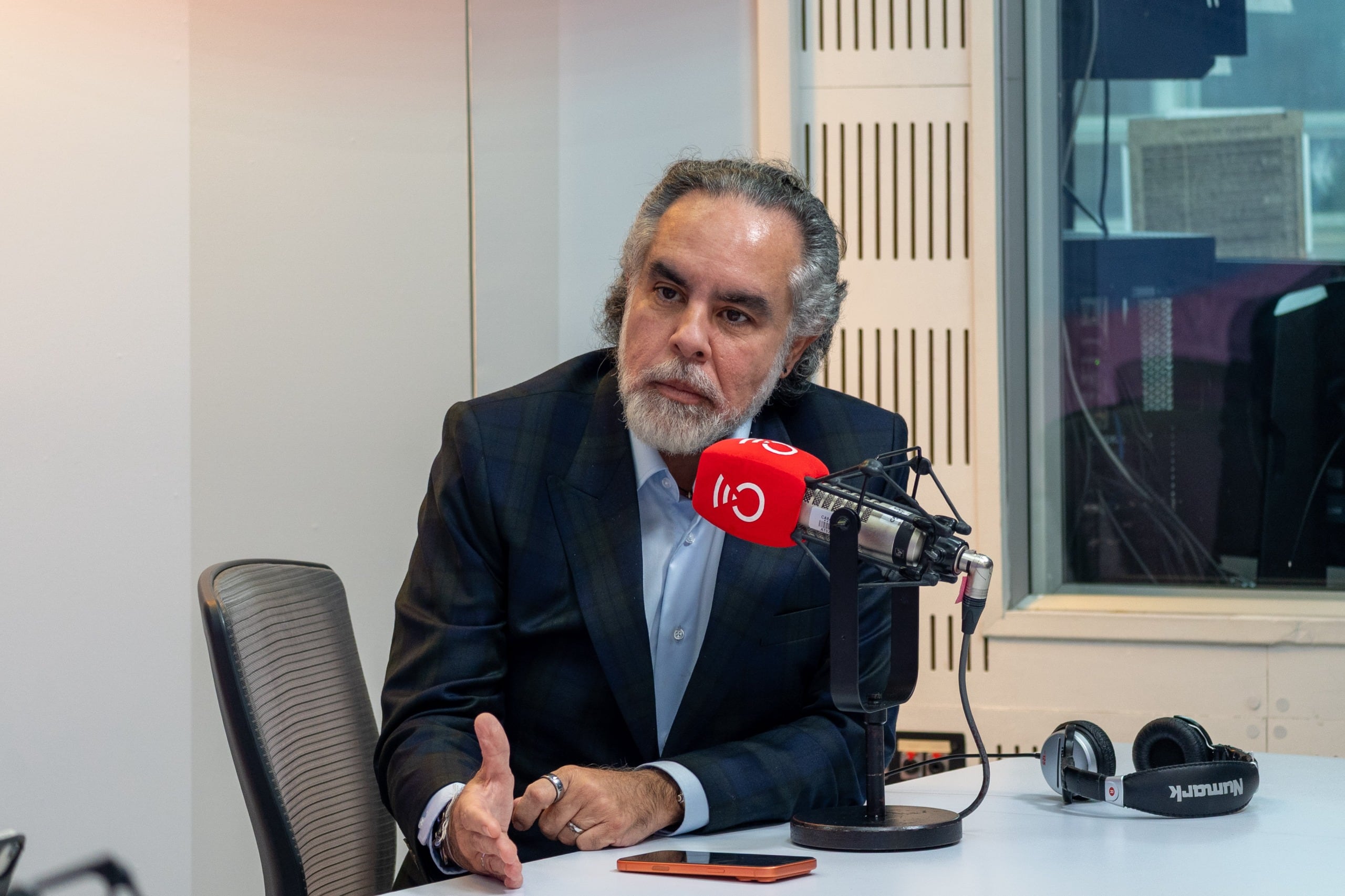 “Si quieres que el voto no sea secreto, lo puedes hacer”: MinInterior Armando Benedetti