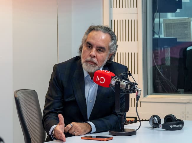 “Si quieres que el voto no sea secreto, lo puedes hacer”: MinInterior Armando Benedetti