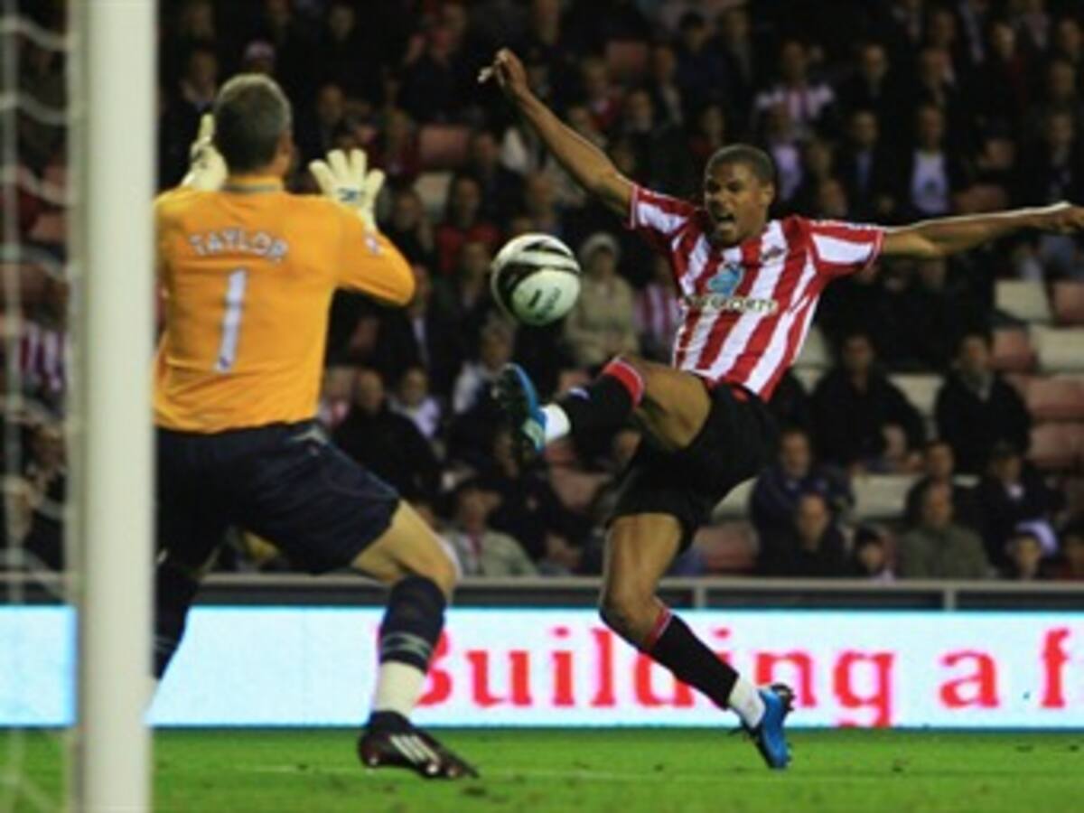 Campbell, principal novedad de Inglaterra ante Holanda