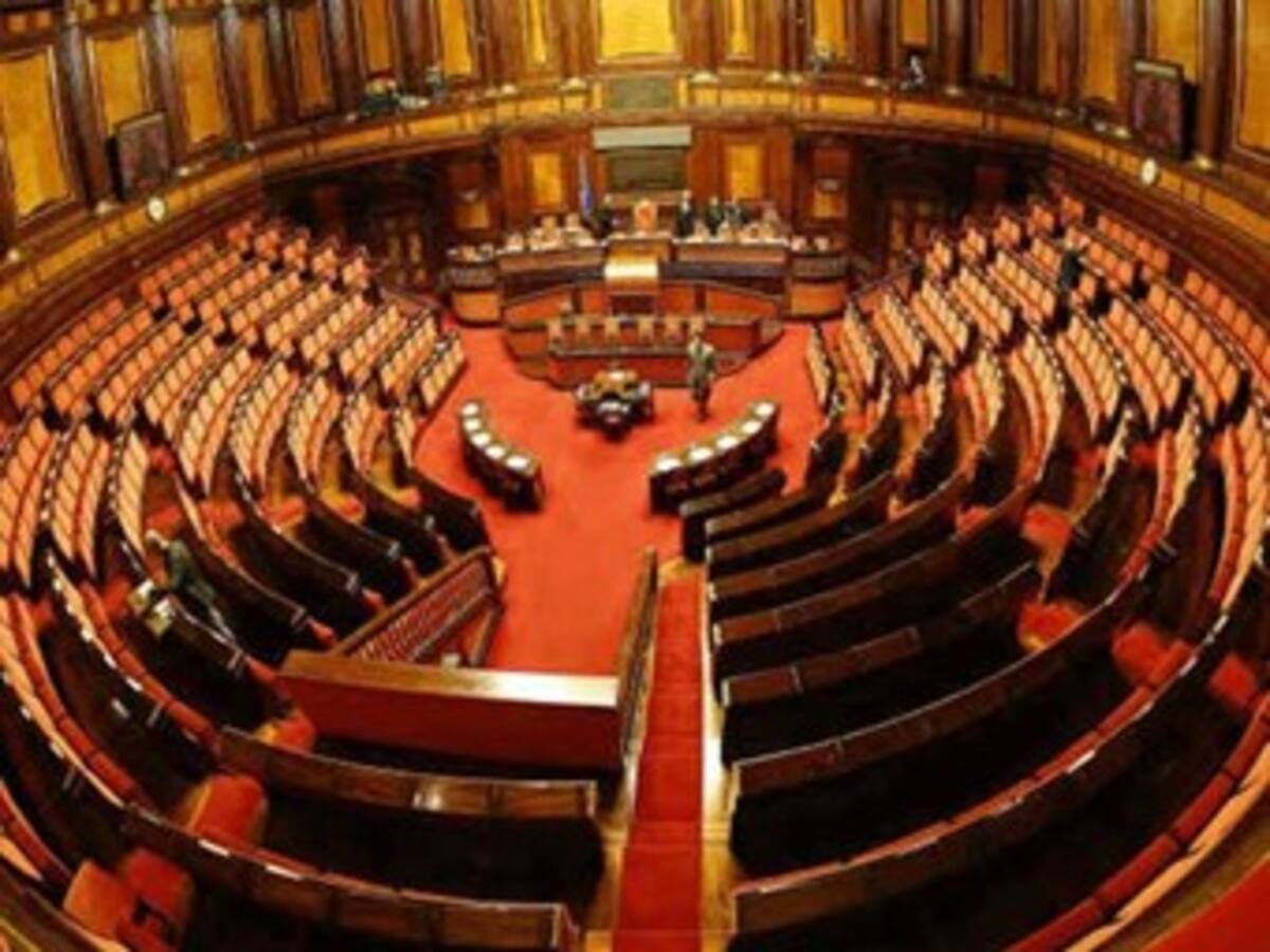 Italia busca salir del bloqueo político luego de más de un mes sin Gobierno