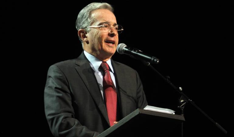 Expresidente y ahora senador Álvaro Uribe Vélez.