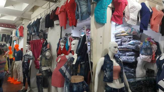 Las ventas de ropa disminuyeron en un 80%.
