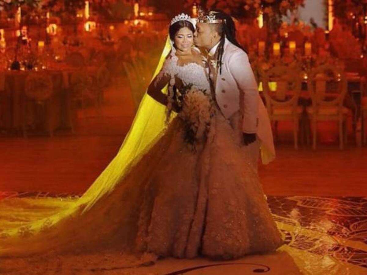 Luego de 12 años de relación Mr Black y Yuranis dieron el si en Cartagena