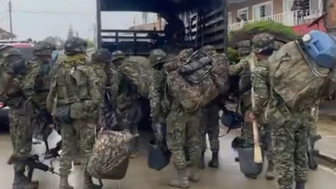 Liberan a 57 militares secuestrados en El Tambo, Cauca: hubo intento de ataque durante la entrega