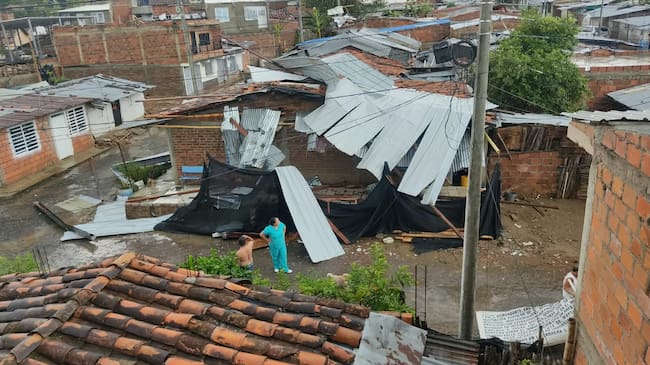 Vendaval golpeó a Obando, Valle: Más de 20 viviendas quedaron sin techo