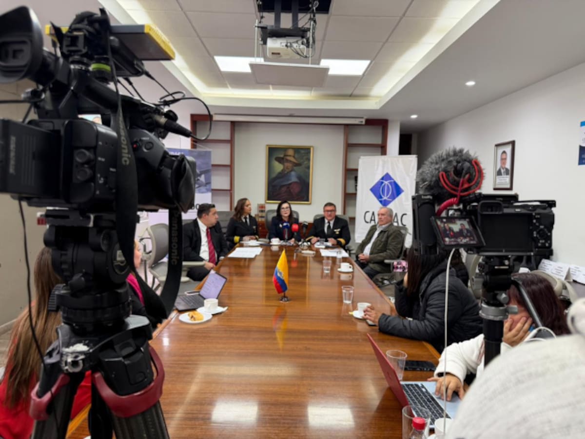 Pilotos denuncian traslado a Colpensiones sin base legal y advierten deudas de $150.000 millones