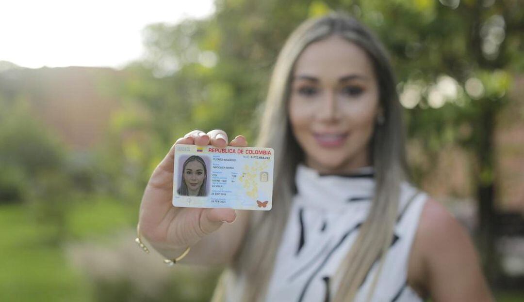 Duplicado de la cédula con hologramas