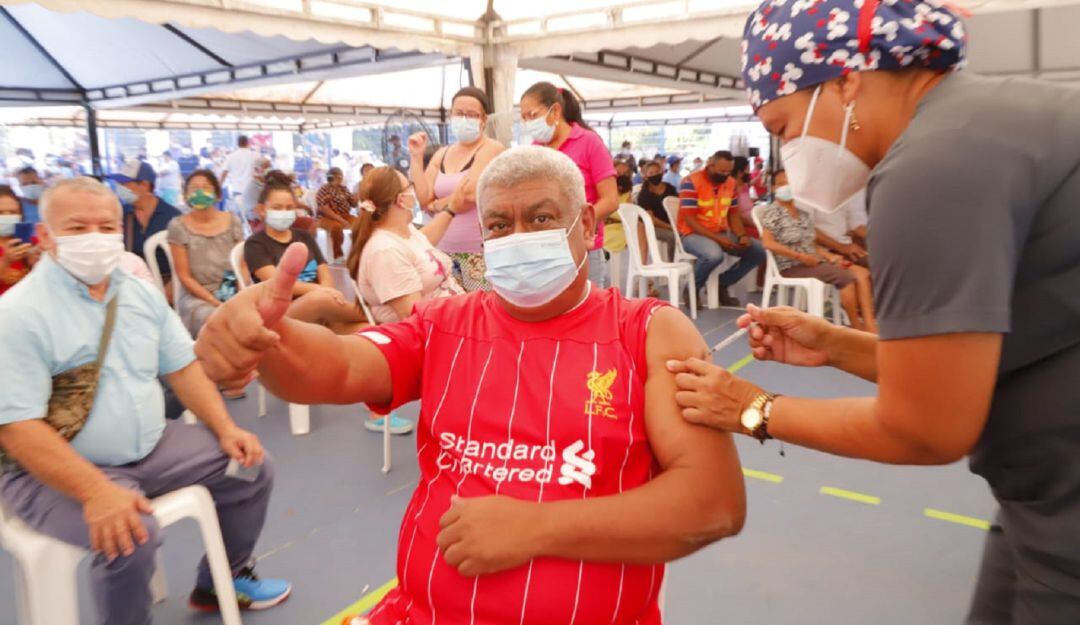 Jornada de 'vacunatón' en Soledad. 