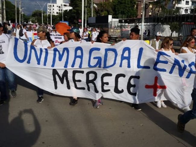 Marcha estudiantes en Santa Marta. Caracol Radio