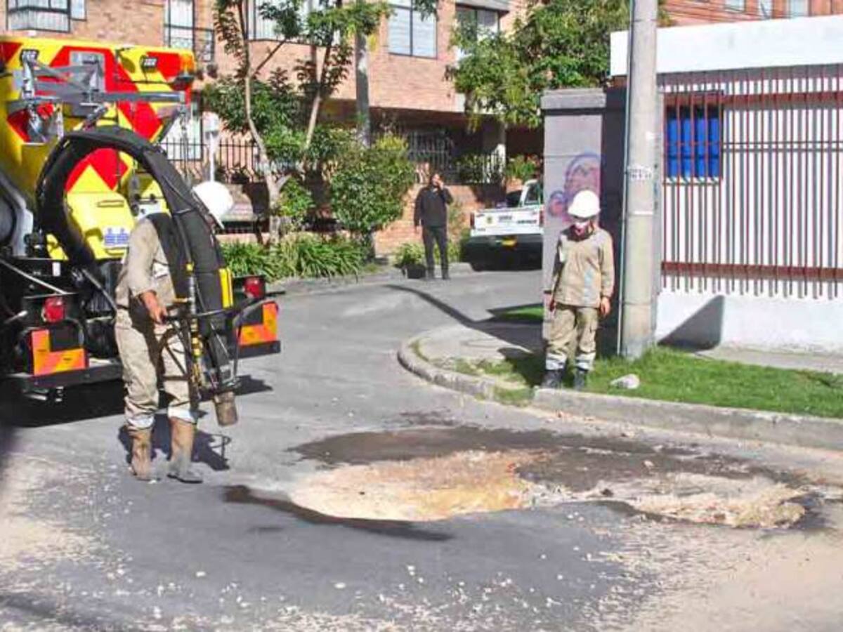 Maquina tapa huecos ha ejecutado el 75% del contrato