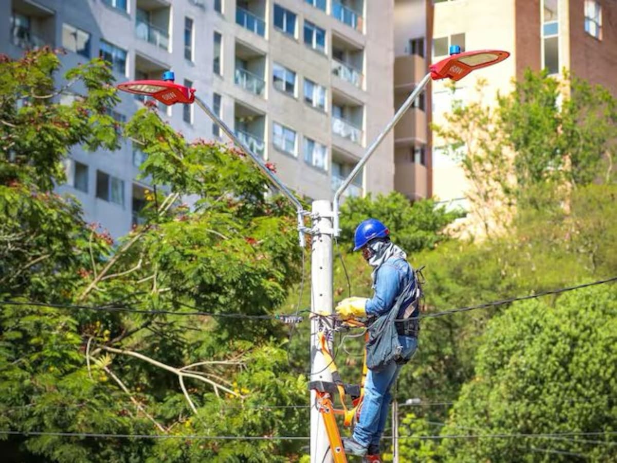 Desde el Concejo de Bogotá denuncian aumento en los casos de luminarias robadas o vandalizadas