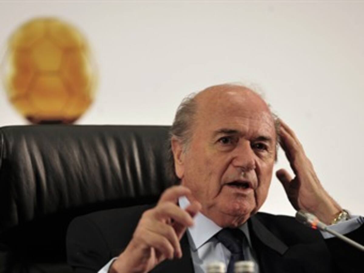 Presidente de FIFA admite posibilidad de jugar Qatar 2022 en invierno