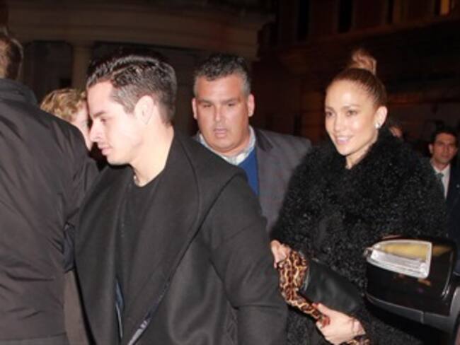 Jennifer Lopez y Casper Smart presumen de amor en Roma