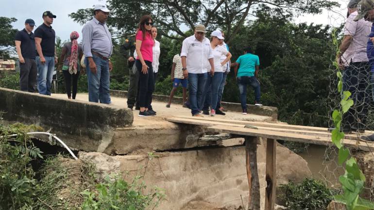 El puente que une Santa Rosa de Lima con Fundación, se cayó en la emergencia de la creciente. /FOTO GOBERNACIÓN
