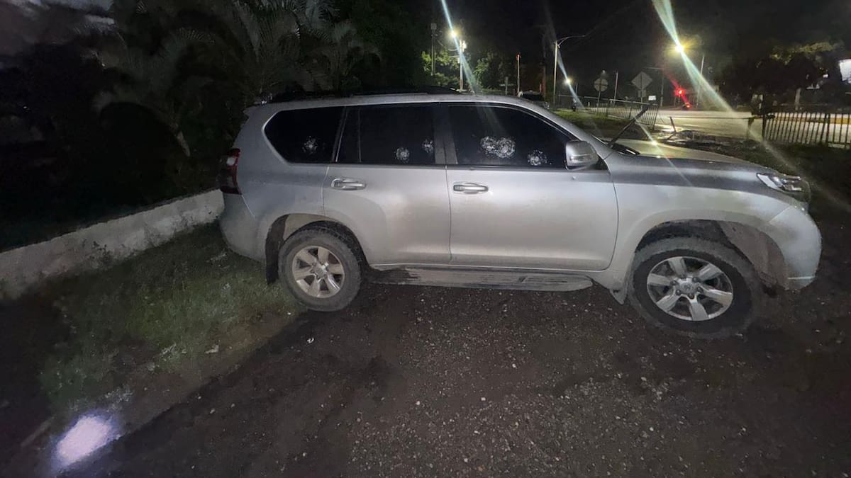 La SAE pide investigar atentado contra camioneta en la que iban cuatro funcionarios, en el Atlántico
