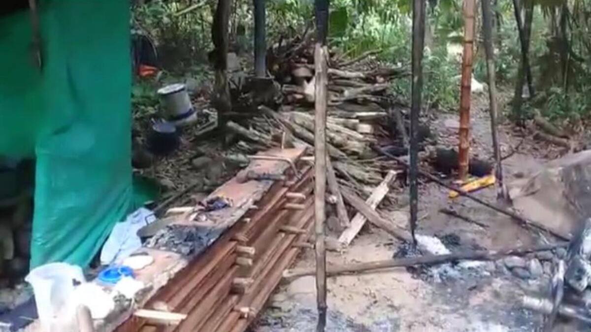 Familia de Risaralda denuncia que la fuerza pública incendió su casa