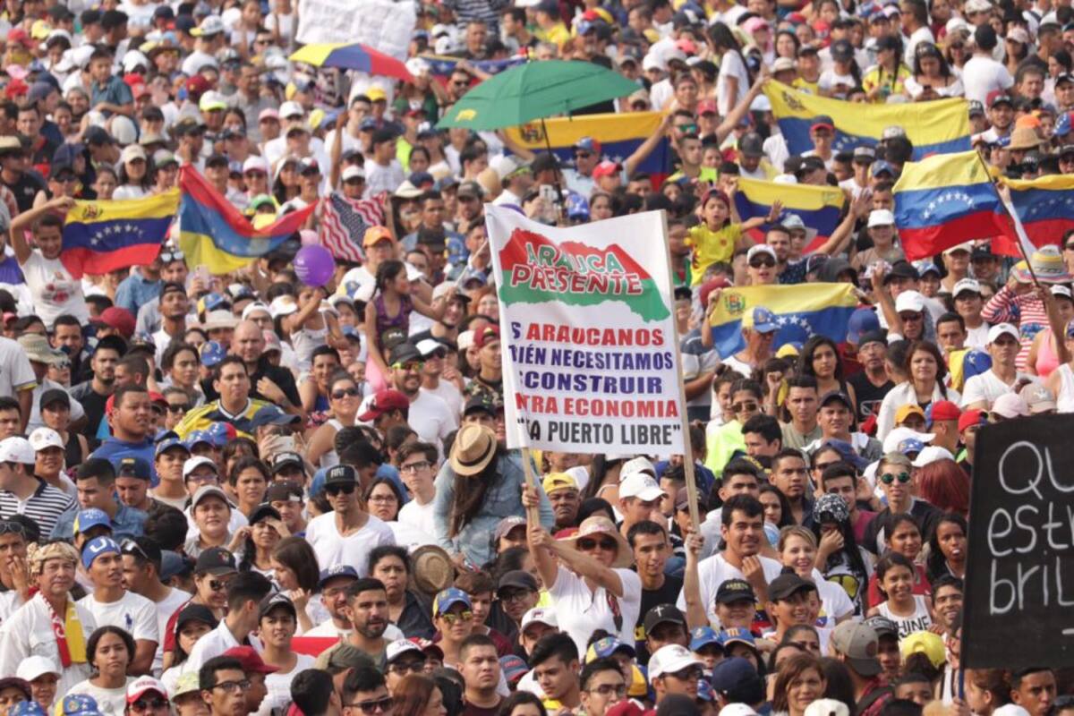 La  multitud una muestra de unión 