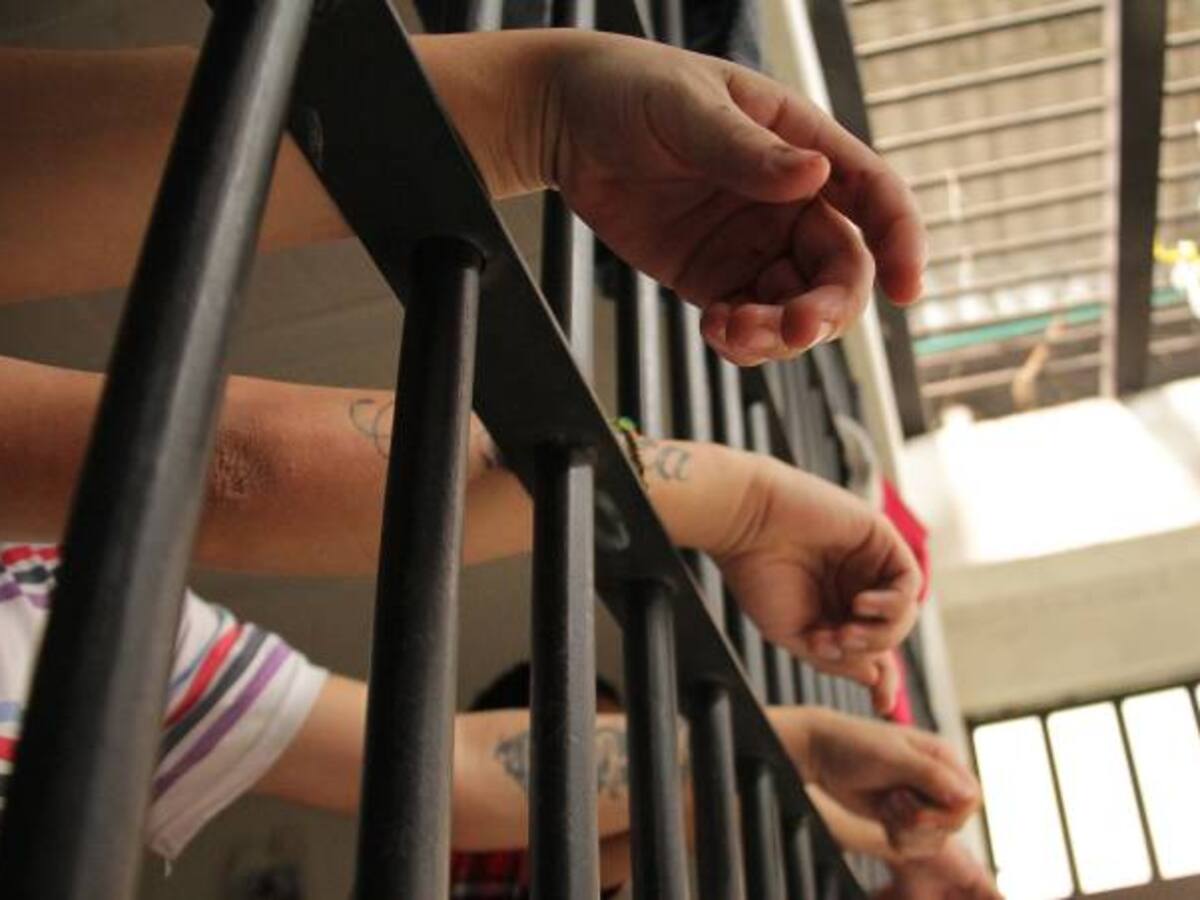 Motín en cárcel de San Gil deja ocho internos heridos