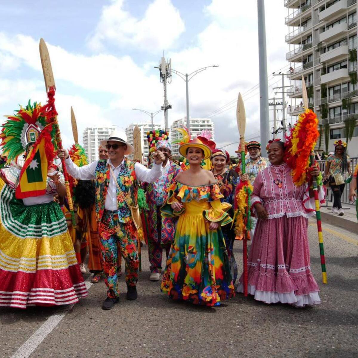 Gran Desfile de Independencia, con todo su colorido, se tomó la Avenida Santander