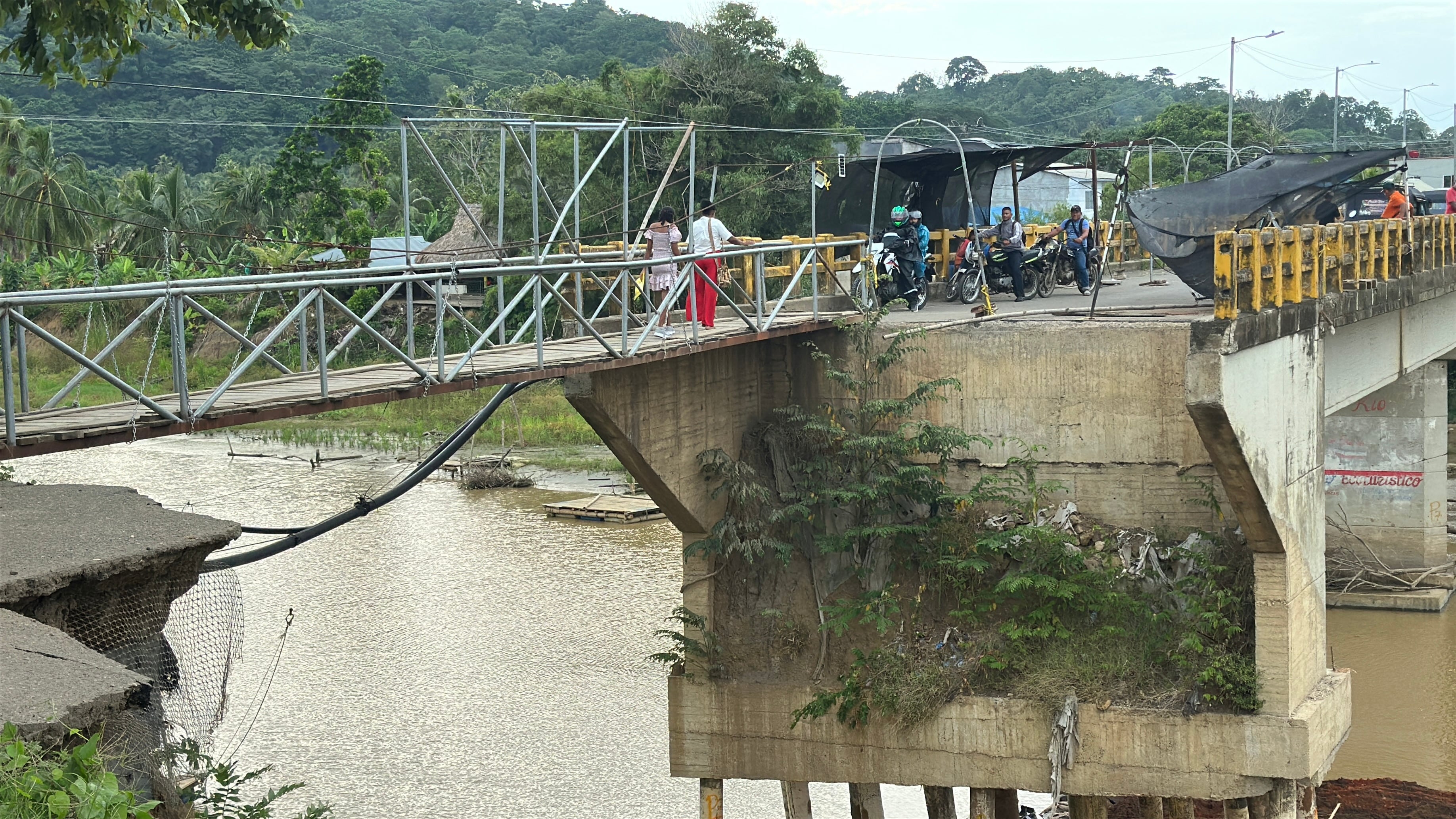Puente en San Juan de Urabá. Foto: Cortesía Maycol Rojas, periodista en Urabá
