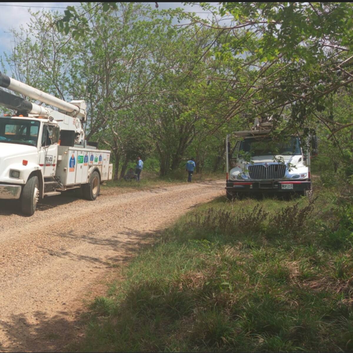Acuerdos con comunidad permiten avanzar en recuperación del servicio eléctrico en zona insular