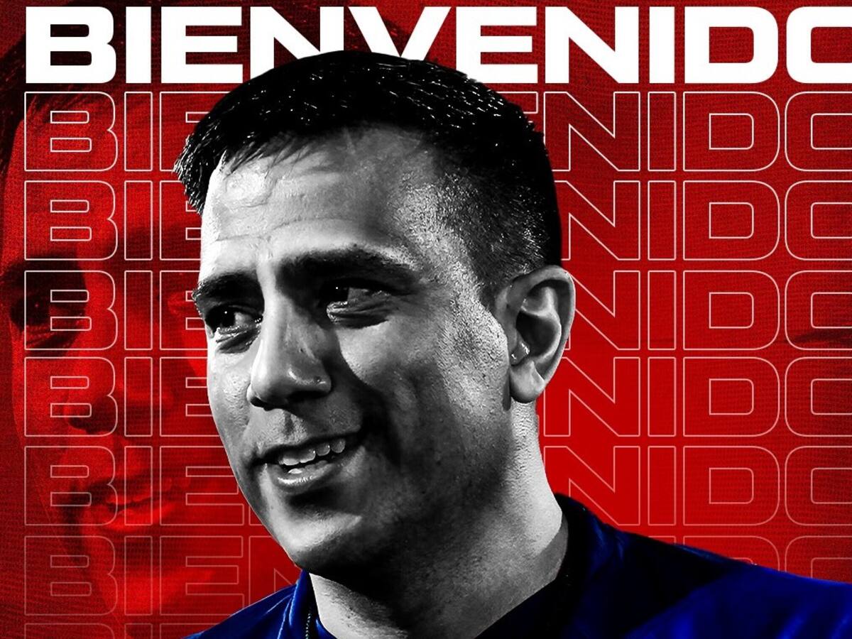 Junior hizo oficial la contratación del entrenador César Farías
