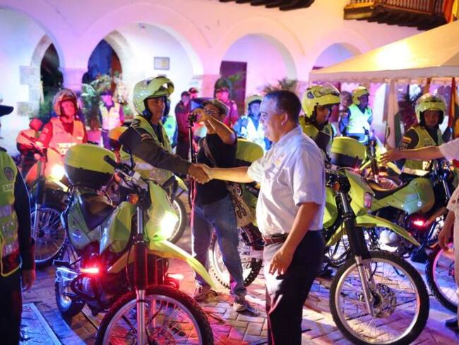Entregan vehículos y motos a la Policía de Cartagena y CTI de la Fiscalía
