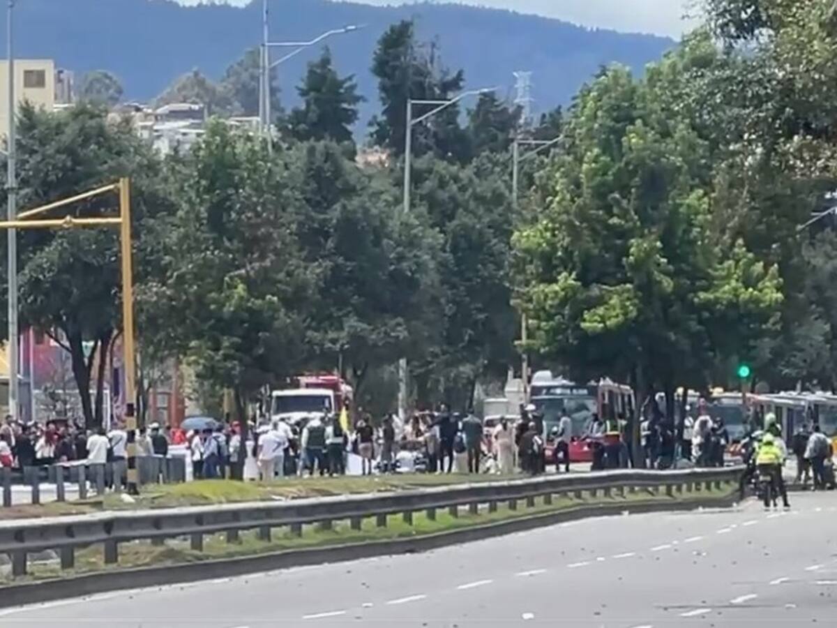 Bloqueos en Suba por protesta de bares: suspendidas estaciones de TransMilenio y alimentadores