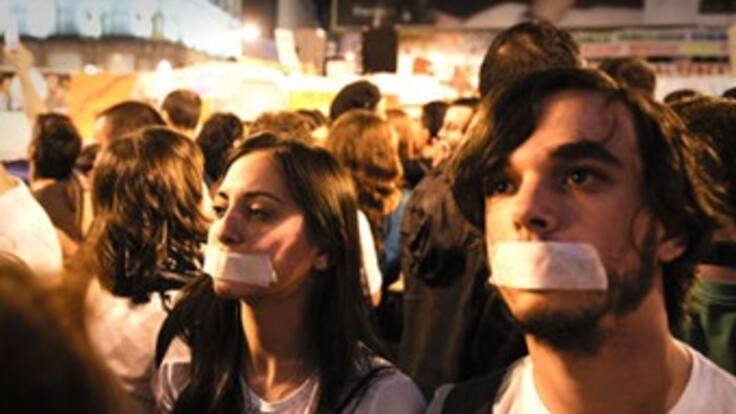 Los 'indignados' de España piden en la calle un cambio social y político