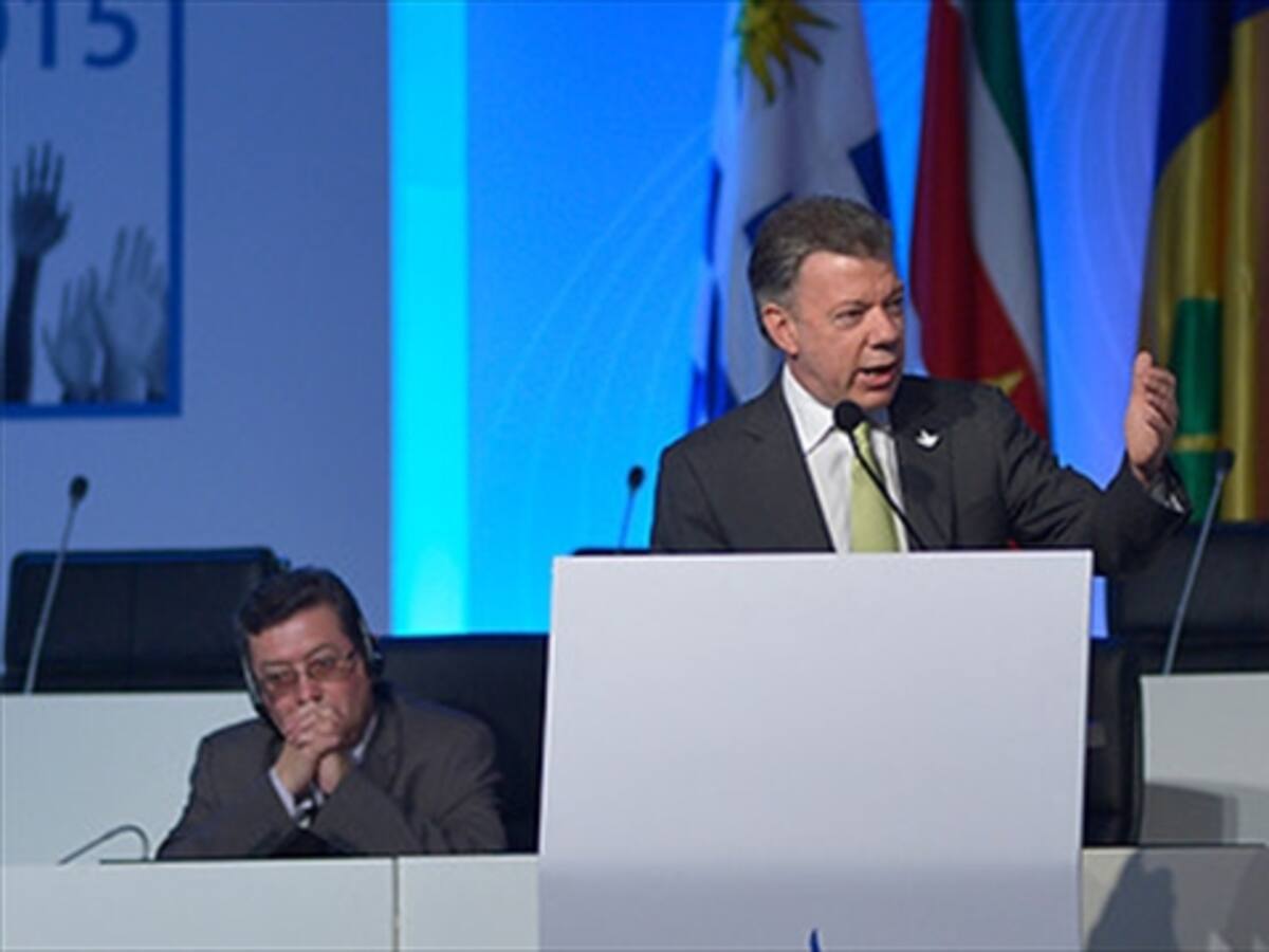 La paz de Colombia es la paz del continente: Santos
