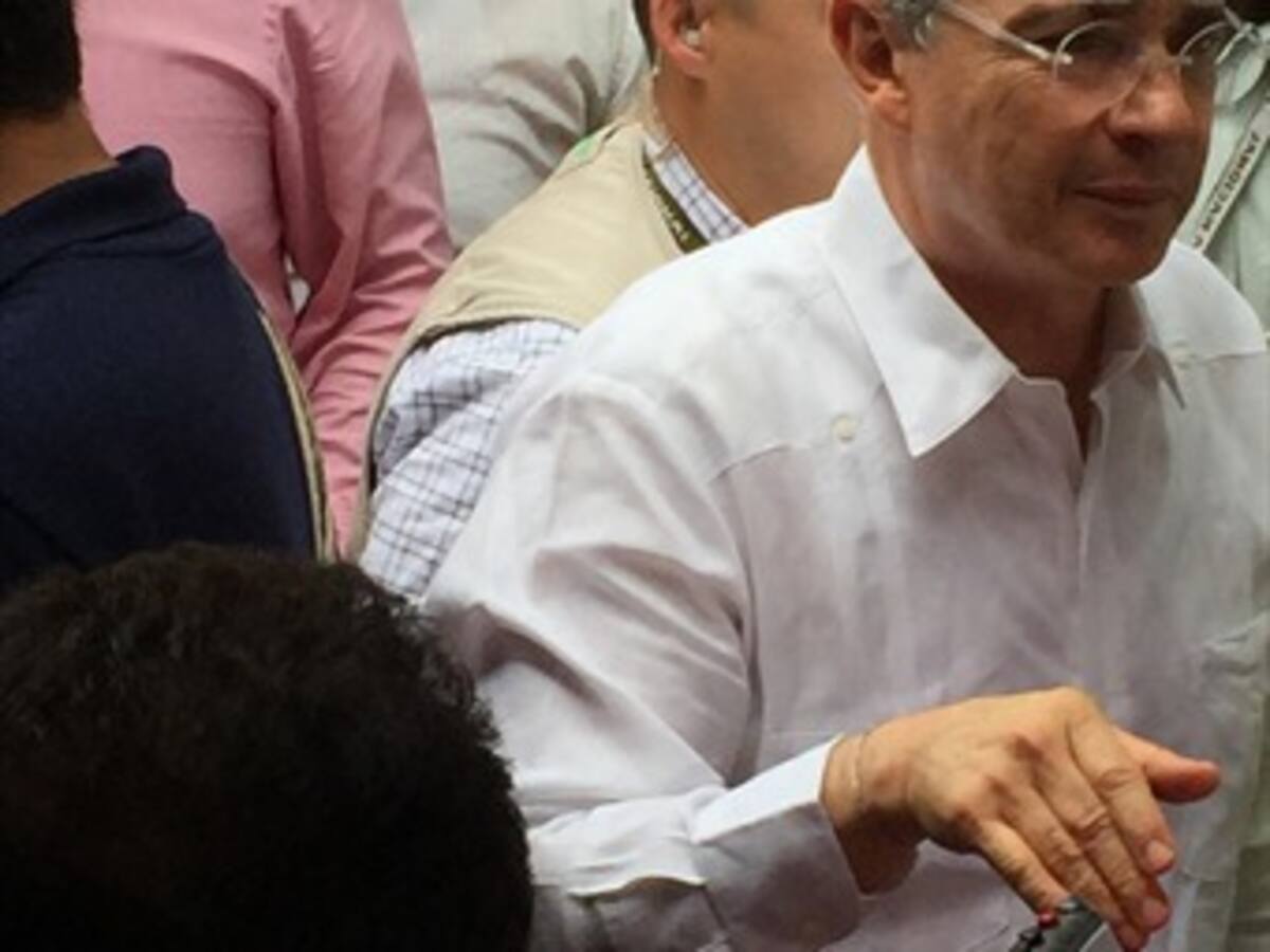 La tregua se garantiza si las Farc va a una zona de concentración: Uribe