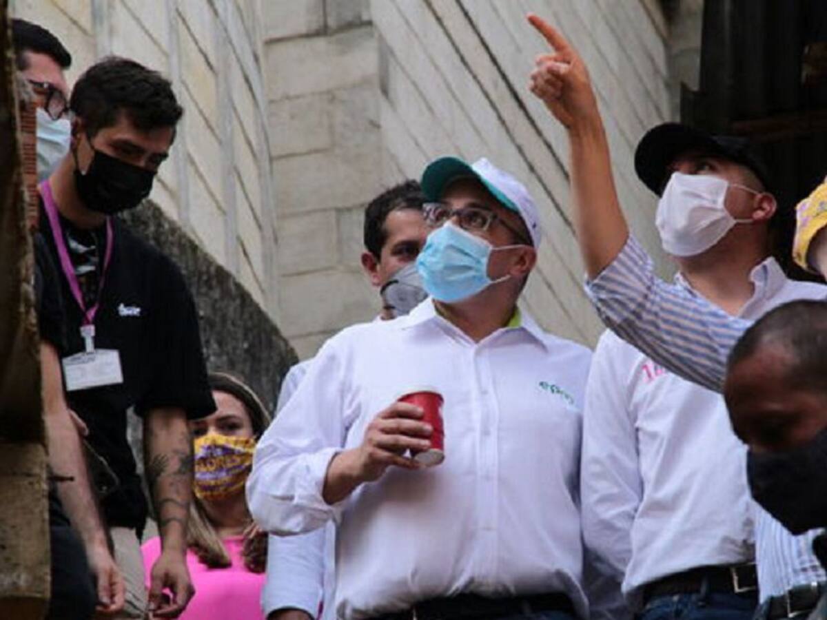 Medellín analiza la instalación de alcantarillados aéreos en las periferias