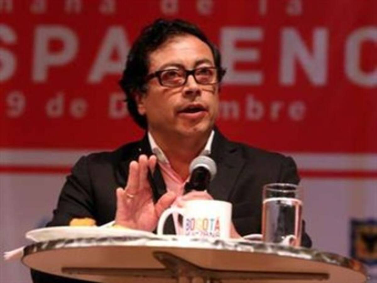 Gobierno no podía quedarse callado en caso Petro: Minjusticia