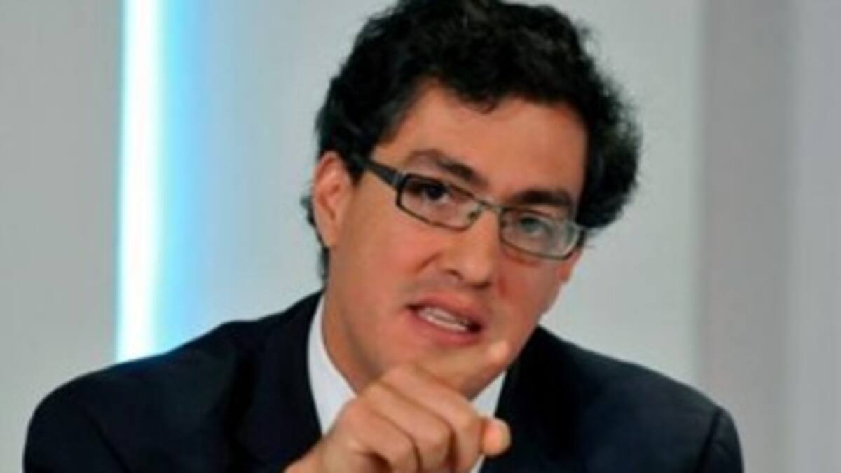 Desfalco a la DIAN se hizo por empresas sin capital y sin propietarios conocidos